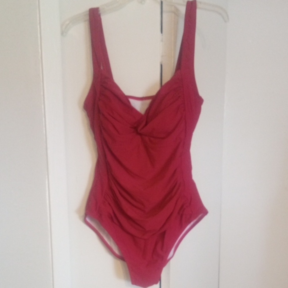 Elegant Red Women's Swimsuit